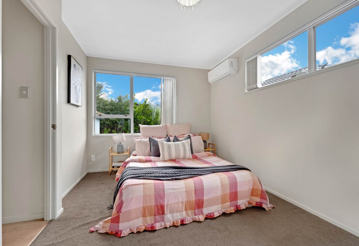 4 beds house on 609m² section, a downstairs rumpus room with a kitchenette and bathroom, 22 Marvon Downs Avenue, Pakuranga Heights, Auckland