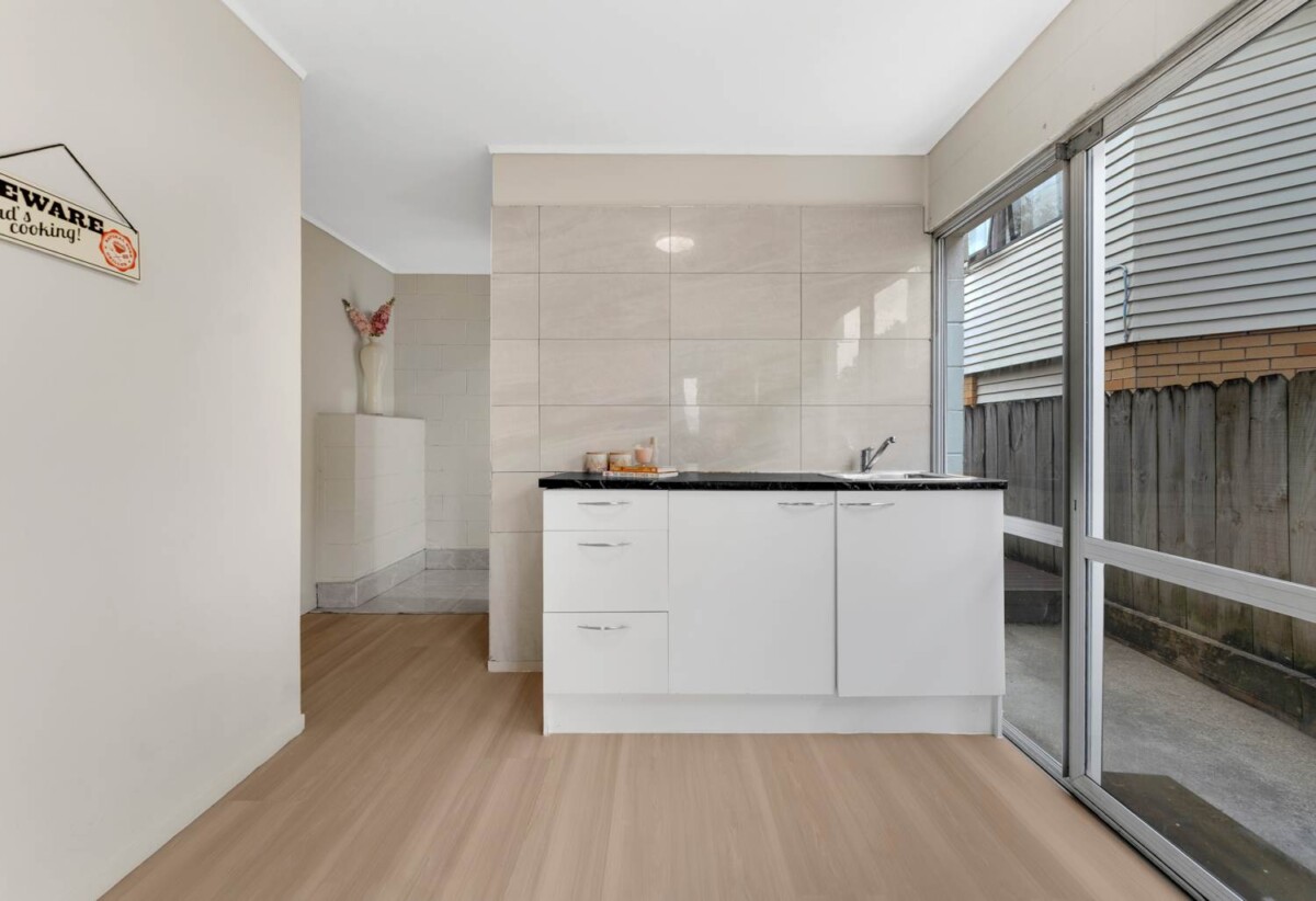4 beds house on 609m² section, a downstairs rumpus room with a kitchenette and bathroom, 22 Marvon Downs Avenue, Pakuranga Heights, Auckland