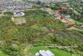 Must sell, 1.1898-hectare lifestyle section, near Botany Downs shopping centre, 185 Point View Drive, East Tamaki Heights, Auckland