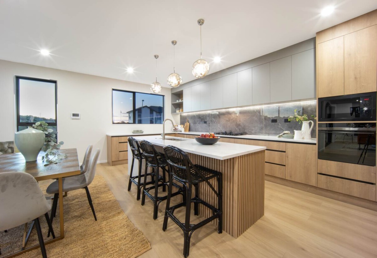 Ormiston school zone, 7 beds (5+2) house, 29 Cyperus Street, Flat Bush, Auckland