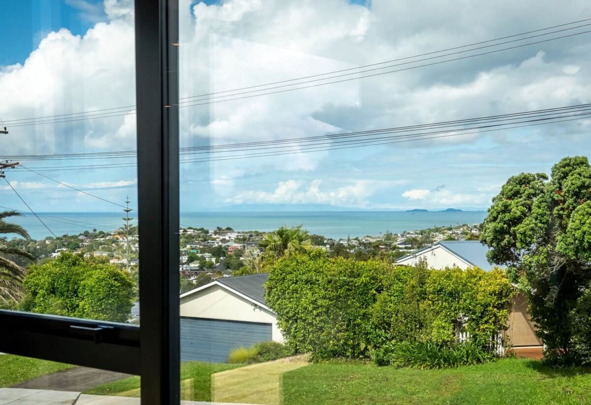 Rangi school Zone, Walks to schools, sea views, Brandnew standalone 4 beds home, Close to Browns Bay Village, beach, Albany Mall, 1/129 Arran Road, Browns Bay, Auckland
