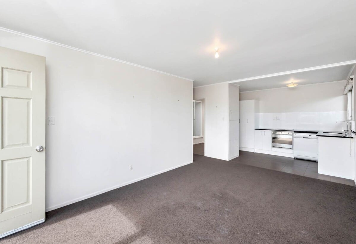 Must sell, Owner retired, 3 units (2x1bed, 1x3bed) sold together on 776m2 land, 1-3/75 Benson Road, Remuera, Auckland