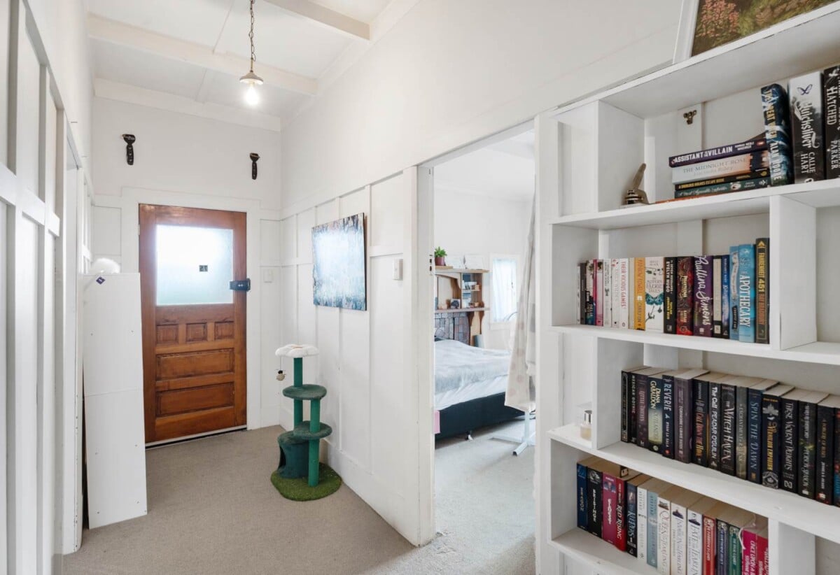 Must sell, Owner retired, 3 units (2x1bed, 1x3bed) sold together on 776m2 land, 1-3/75 Benson Road, Remuera, Auckland