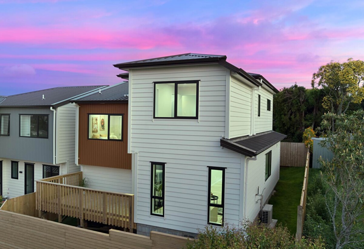 Brandnew 4 beds home, close to Lynn Mall Shopping Centre, Lot 3/8 Mason Street, New Lynn, Auckland