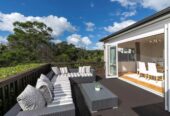 Greenhithe & Albany schools zone, next to Reserve, Brick and tile 4 beds house on 673m² section, 6 Mural Place, Greenhithe, Auckland