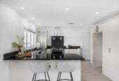 VENDORS WANT IT SOLD, 5 beds house on 501m² section 1 bed 1 bath downstairs, walks to schools, 9 Soljans Place, Mission Heights, Auckland