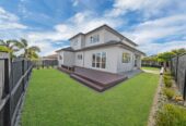 VENDORS WANT IT SOLD, 5 beds house on 501m² section 1 bed 1 bath downstairs, walks to schools, 9 Soljans Place, Mission Heights, Auckland