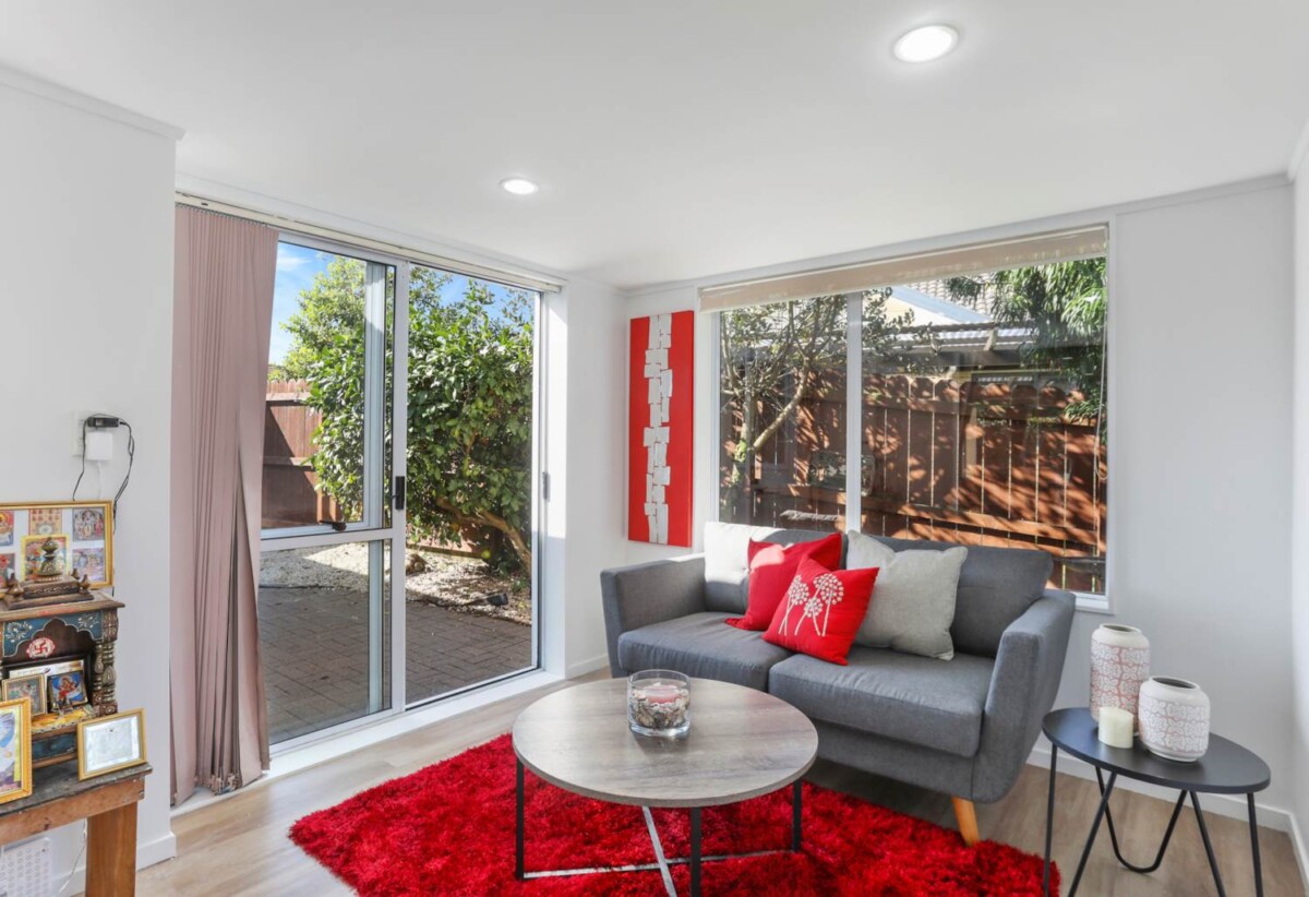 Brick 3 beds house on 514m² section, 8A Sherrif Place, Randwick Park, Auckland