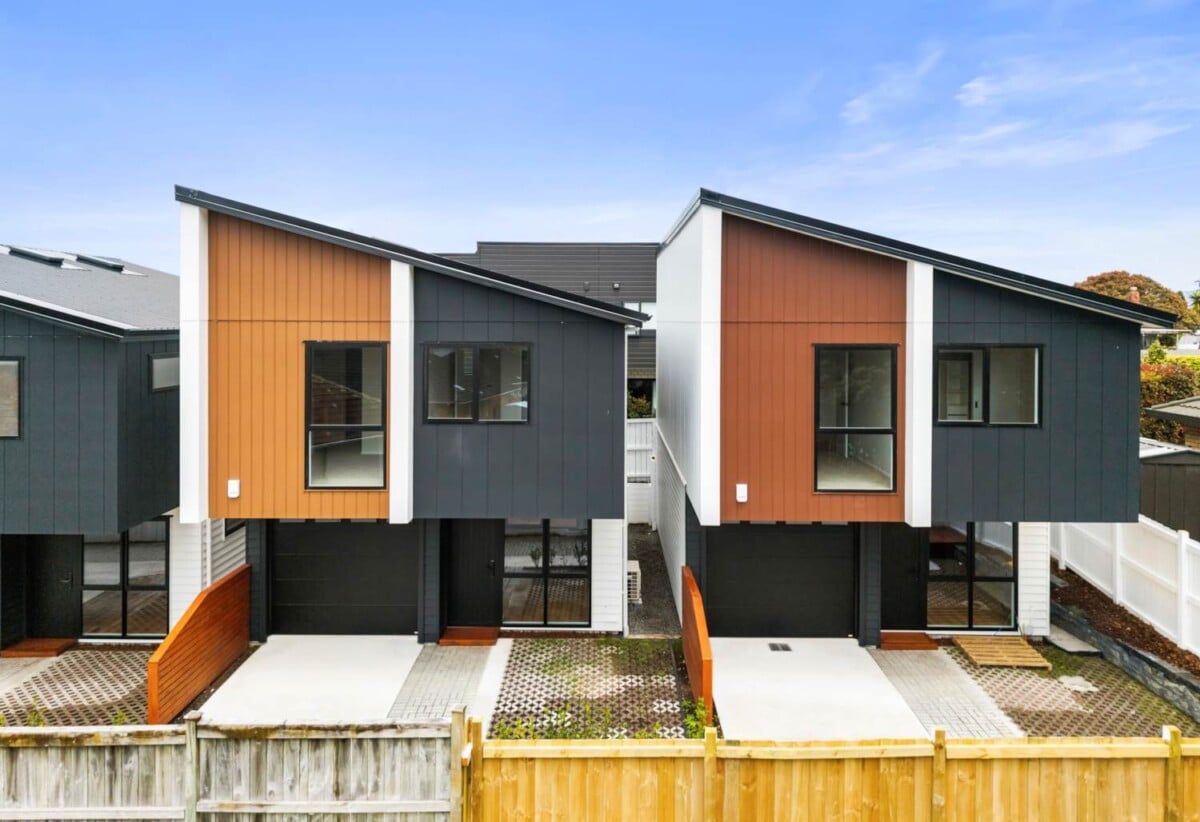 Brandnew standalone 3 beds house, walks to the Peninsula town center, Lot 1-6/49 Neil Avenue, Te Atatu Peninsula, Auckland