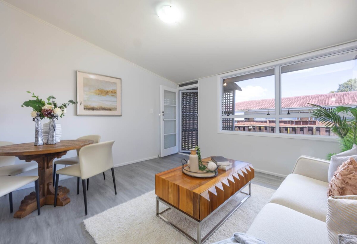 Fully renovated, Brick 3 beds home, steps from Sylvia Park Mall, 2/5 Aranui Road, Mt Wellington, Auckland
