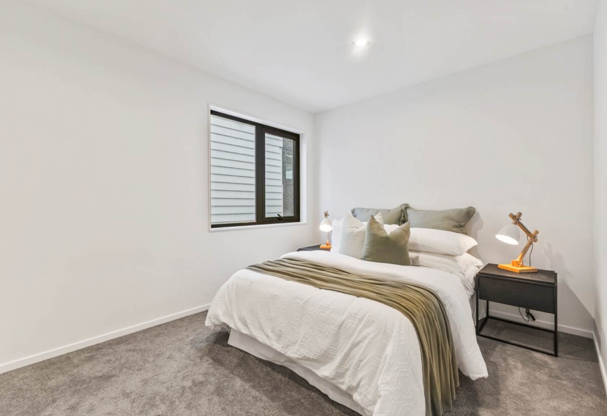 Highly motivated owner, 4 large beds home with 2 ensuites, minutes to Sylvia Park Mall, 4/600 Mt Wellington Highway, Mt Wellington, Auckland