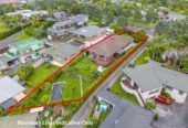 Brick 4 beds house on 809m² section, City views. Walks to Glenfield Mall, local shops, schools, 463 Glenfield Road, Glenfield, Auckland