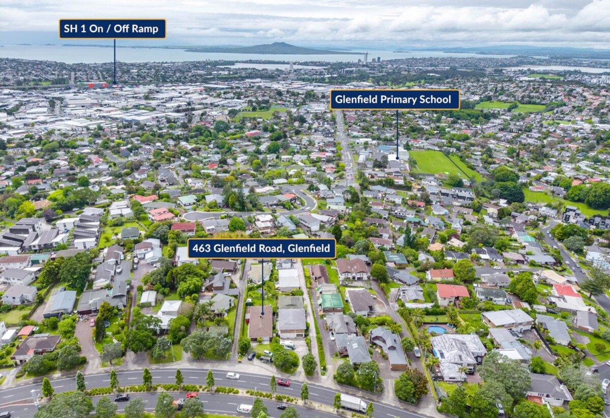 Brick 4 beds house on 809m² section, City views. Walks to Glenfield Mall, local shops, schools, 463 Glenfield Road, Glenfield, Auckland