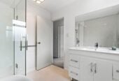 Once in 12 years, Brick 3 beds house on 1/2 share of 808 m² section, next a Reserve, 6B Nerissa Place, Randwick Park, Auckland
