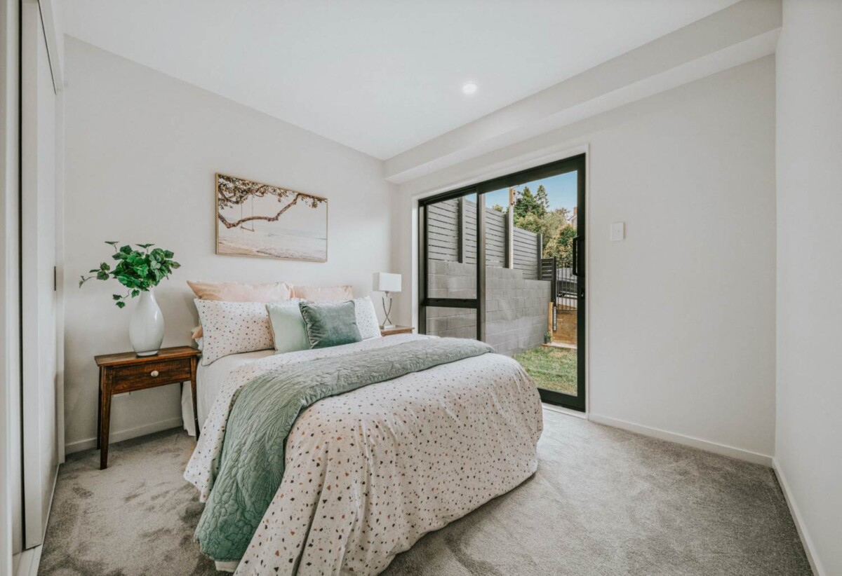 Zoned for Chelsea School, brandnew freehold 3 beds + study, 3.5 baths home, 1/69 Balmain Road, Birkenhead, Auckland