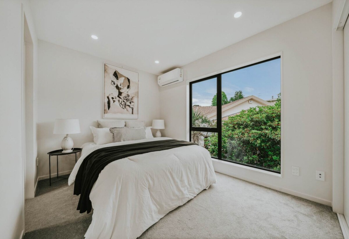 Zoned for Chelsea School, brandnew freehold 3 beds + study, 3.5 baths home, 1/69 Balmain Road, Birkenhead, Auckland