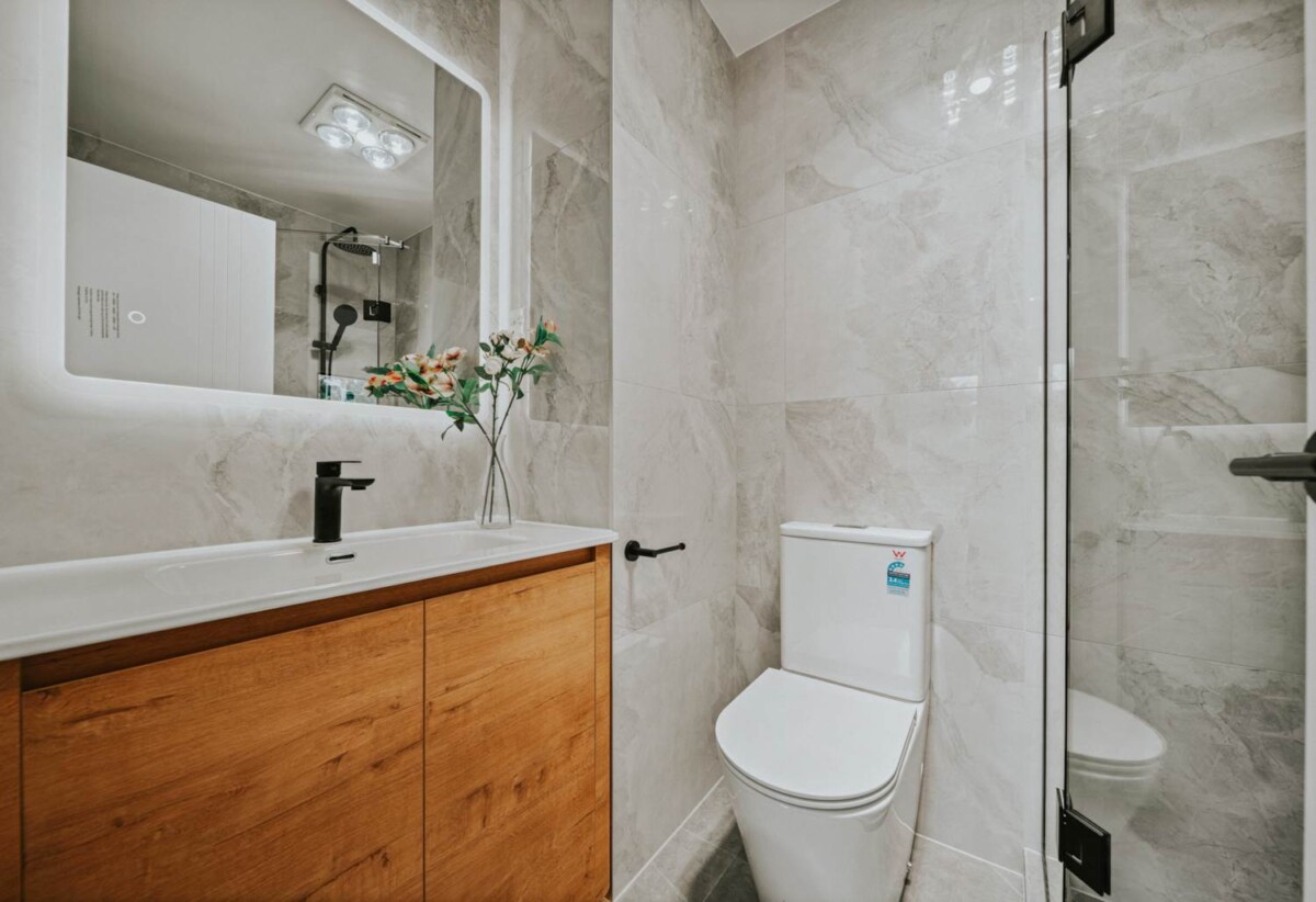 Zoned for Chelsea School, brandnew freehold 3 beds + study, 3.5 baths home, 1/69 Balmain Road, Birkenhead, Auckland