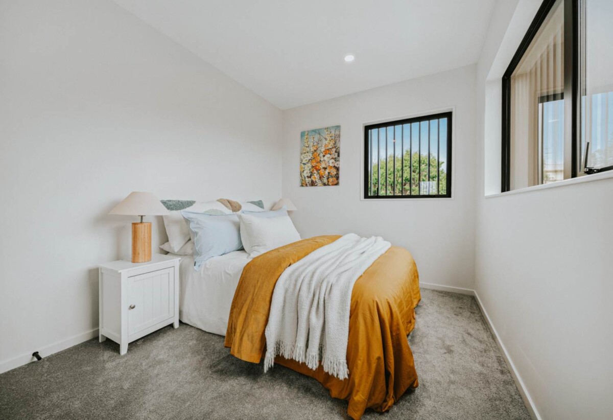 Zoned for Chelsea School, brandnew freehold 3 beds + study, 3.5 baths home, 1/69 Balmain Road, Birkenhead, Auckland