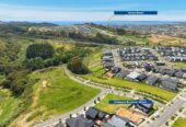 5 beds house (2 beds 1 bath ground floor), just moments from beaches, walkways, cafés, schools and transport links, 5 Halcyon Bay Lane, Orewa, Auckland