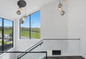5 beds house (2 beds 1 bath ground floor), just moments from beaches, walkways, cafés, schools and transport links, 5 Halcyon Bay Lane, Orewa, Auckland