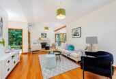 Walks to top schools, Spacious 3 beds house on 729m² section, built from block and cedar, Surrounded by lush native bush, 15 Trelawny Place, Hillcrest, Auckland