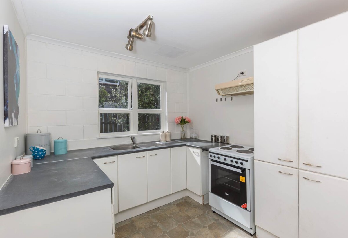 Ignore CV, Walks to beach, fully separate 3 homes (4beds, 3 beds, 2 beds) on 1012m² section, currently total rented $1,880/week, 422 Hibiscus Coast Highway, Orewa, Auckland