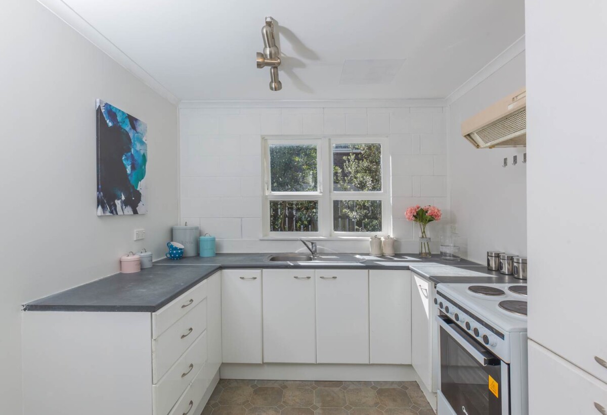 Ignore CV, Walks to beach, fully separate 3 homes (4beds, 3 beds, 2 beds) on 1012m² section, currently total rented $1,880/week, 422 Hibiscus Coast Highway, Orewa, Auckland