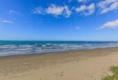 Ignore CV, Walks to beach, fully separate 3 homes (4beds, 3 beds, 2 beds) on 1012m² section, currently total rented $1,880/week, 422 Hibiscus Coast Highway, Orewa, Auckland