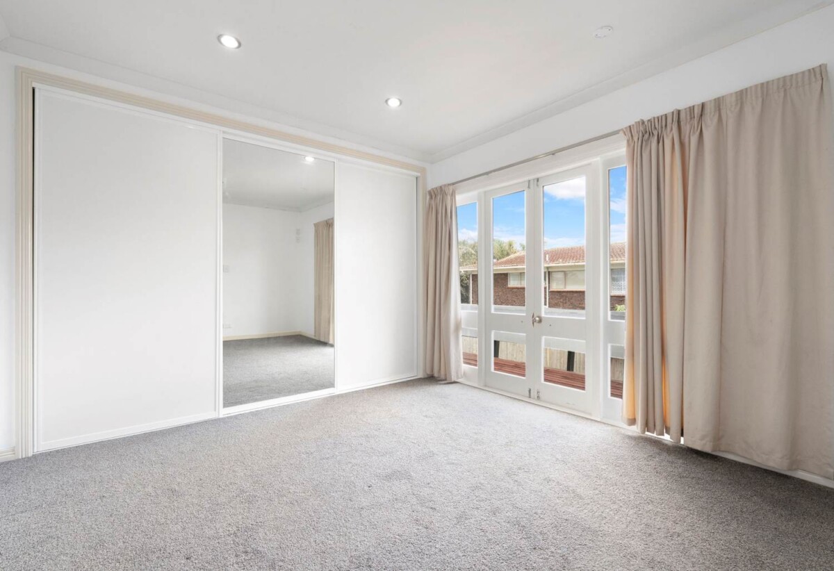 Ignore CV, Walks to beach, fully separate 3 homes (4beds, 3 beds, 2 beds) on 1012m² section, currently total rented $1,880/week, 422 Hibiscus Coast Highway, Orewa, Auckland
