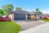 Brick 3 beds house, Opposite Cosgrave School, 9A Cosgrave Road, Papakura, Auckland
