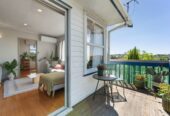 Motivated vendors, ready to sell, Double Westlake school zone, 3 beds on 675m² section, city views, 34 Juniper Road, Sunnynook, Auckland