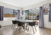 Must sell, Relocating Vendor, 6 beds house with Self-Contained 2-Bedroom Granny Flat, 32 Carrygawley Road, Flat Bush, Auckland
