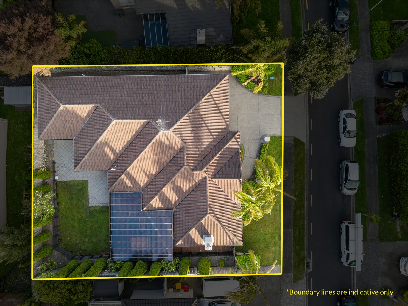 Brick and Tile 4 bedrooms house on 548 m2 section, Pergola, walks to schools, 7 Chard Place, Flat Bush, Auckland
