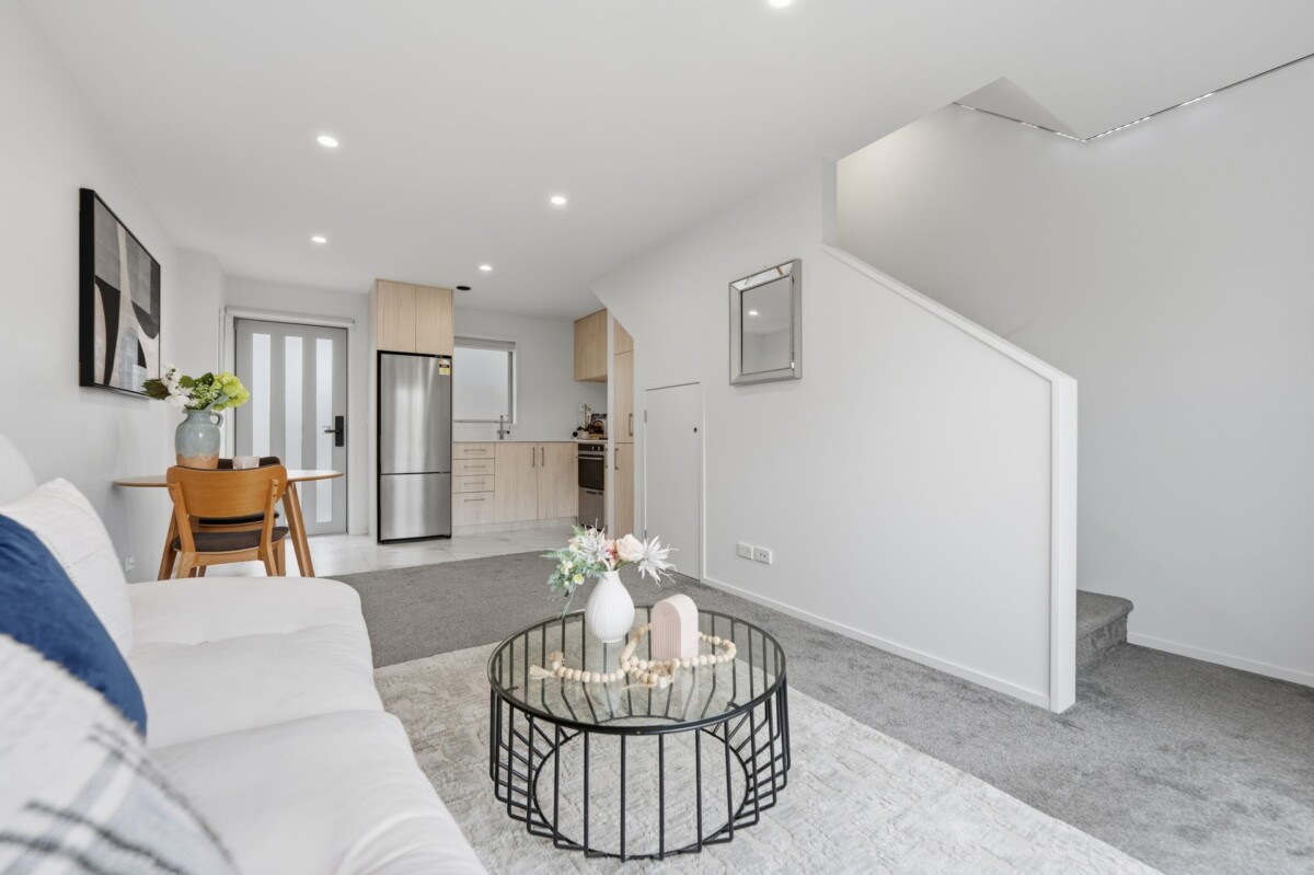 Freehold smart 1 bed townhouse, with a brand-new Suzuki Swift Sport or Suzuki Jimny 4×4, 14/42 Kaikoura Street, Henderson, Auckland