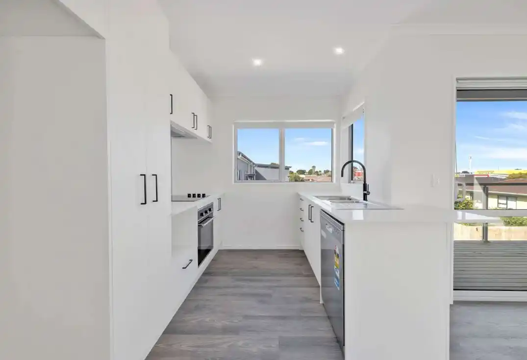 For rent, 3 beds 2 baths house, Available from November 26, 13B Sealord Place, Manurewa East, Auckland