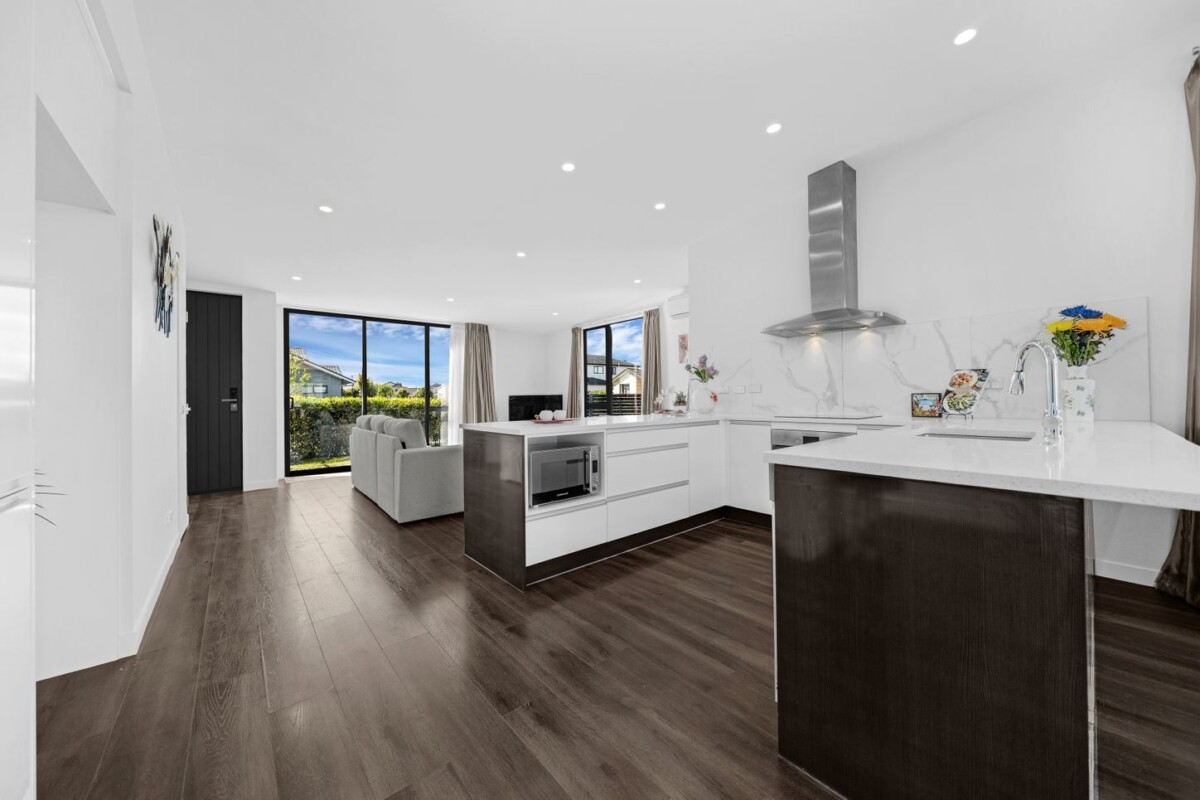 OWNER RETIRING, Newly Repainted Inside & Out, 3 beds home, walks to school & Town Centre, 18 Piripono Crescent, Pukekohe, Auckland