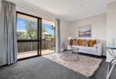 Renovated & Freestanding 3 beds home, 2/9 Porchester Road, Papakura, Auckland