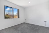 Must sell, Relationship Split, no Plan B, 2 beds house on 1/2 share of 782sqm section, minutes to Manukau shopping centre, 74B Trevor Hosken Drive, Wiri, Auckland