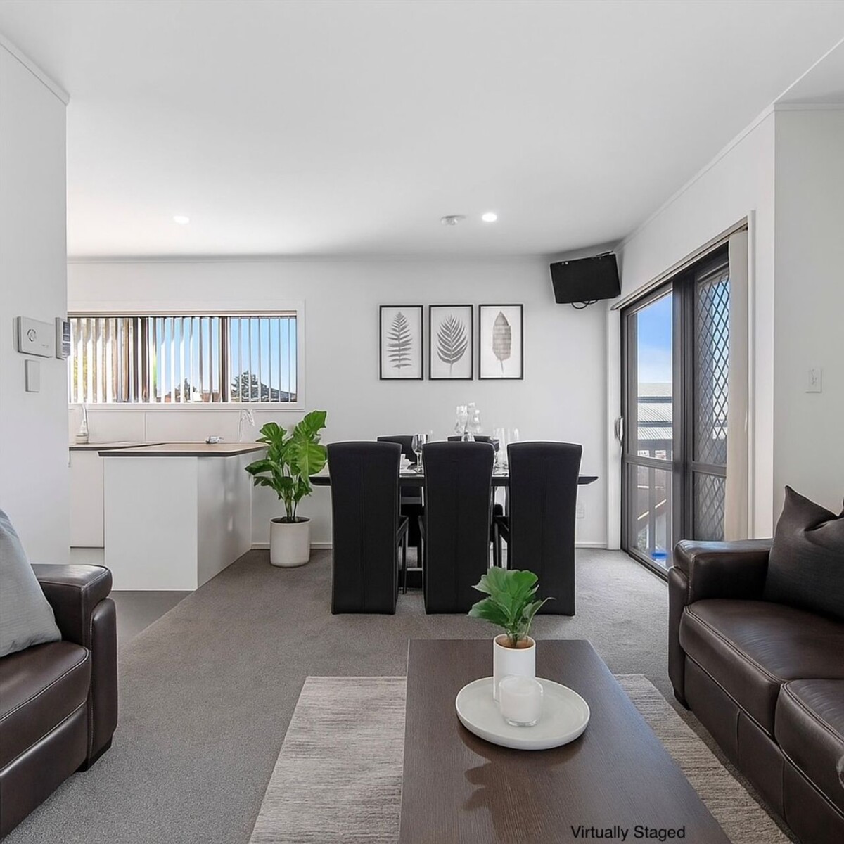 Must sell, Relationship Split, no Plan B, 2 beds house on 1/2 share of 782sqm section, minutes to Manukau shopping centre, 74B Trevor Hosken Drive, Wiri, Auckland