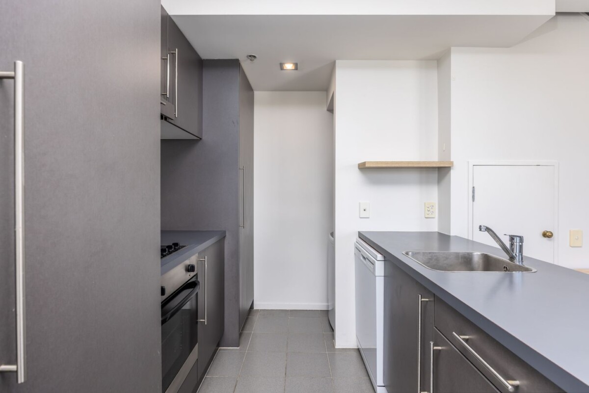 Auckland Grammar School Zone, Under $110K, Leasehold 2 beds 1 bath 2 car parks apartment, 6C/36 Liverpool Street, Auckland Central, Auckland