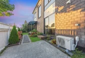 Prime School Zone, standalone 4 beds brick and weatherboard home, one ensuite downstairs, 2C Wilmshurst Avenue, Papatoetoe, Auckland