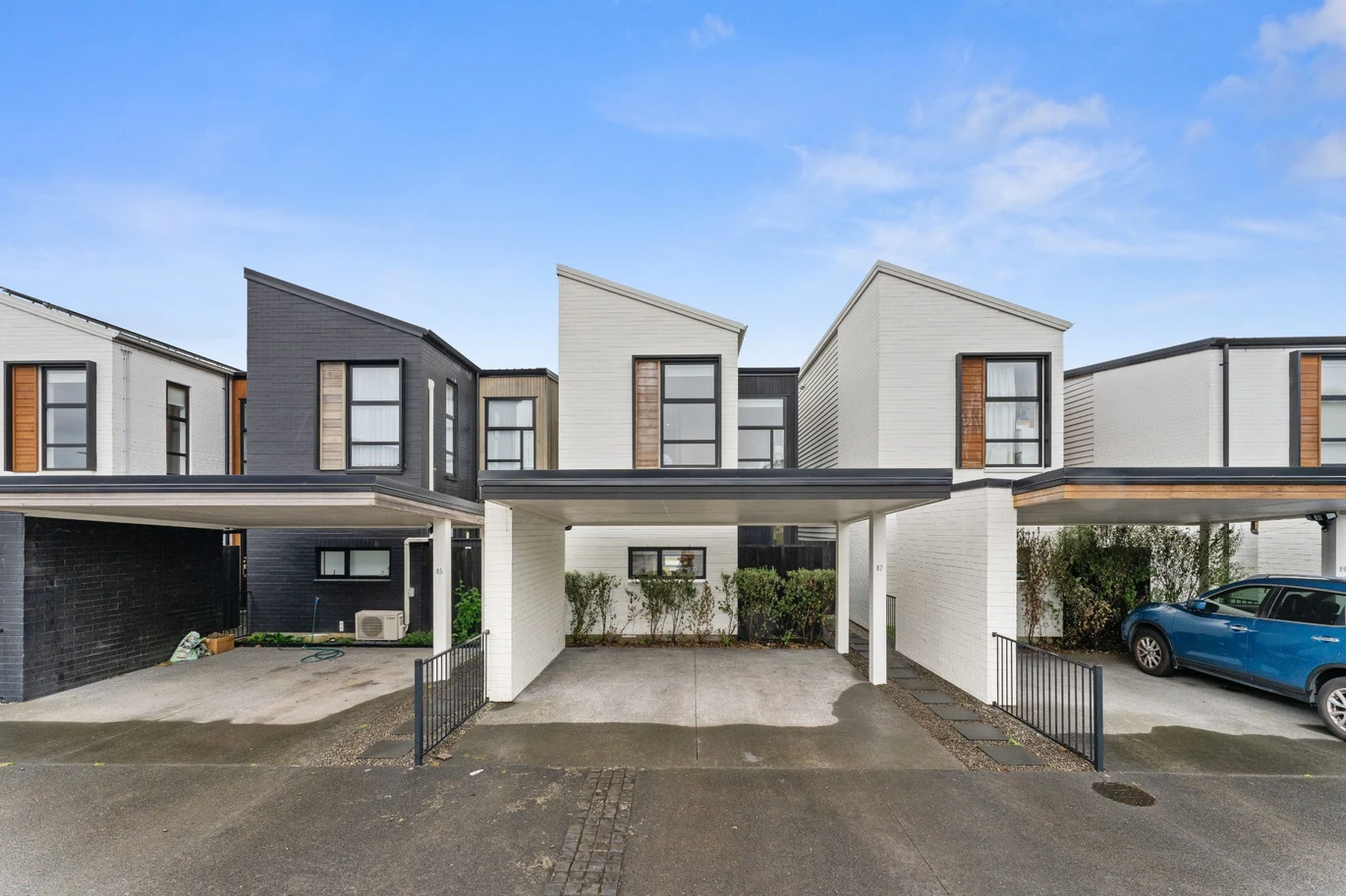 3 beds home on 182m² section, close to schools, shops, transport & motorway access, 87 Walters Road, Papakura, Auckland