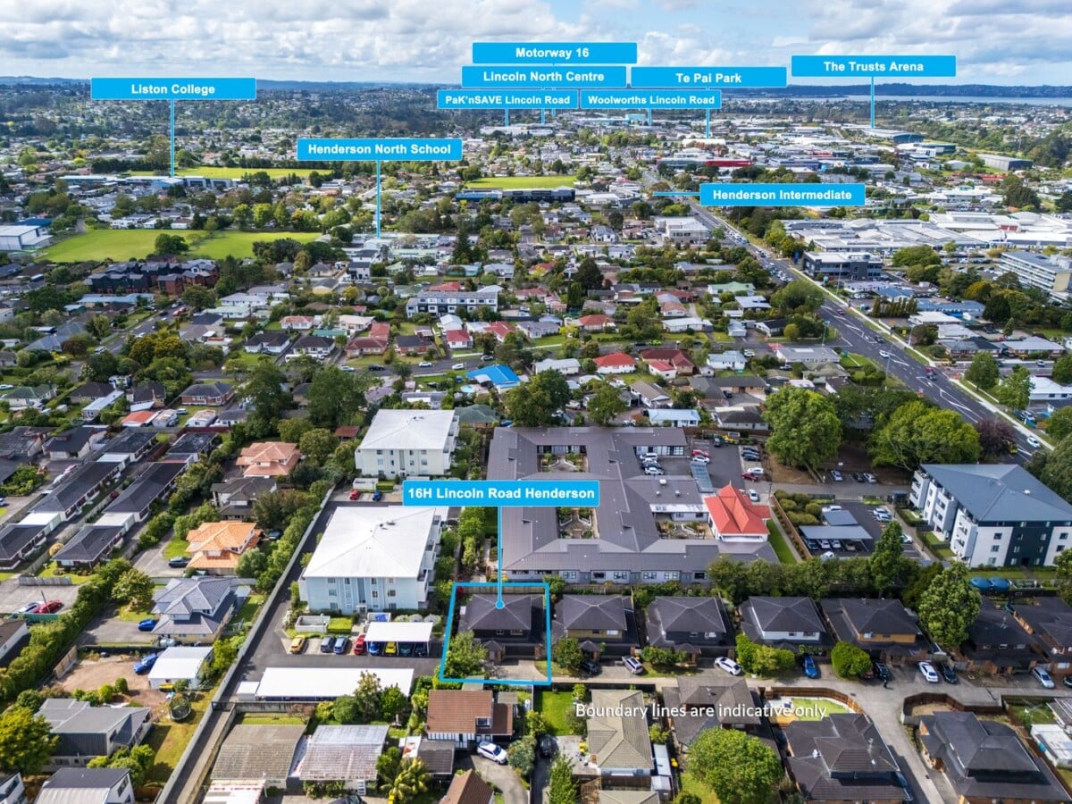 Too Busy To Handle Two Properties, 5 beds house on 437m2 section, 16H Lincoln Road, Henderson, Auckland