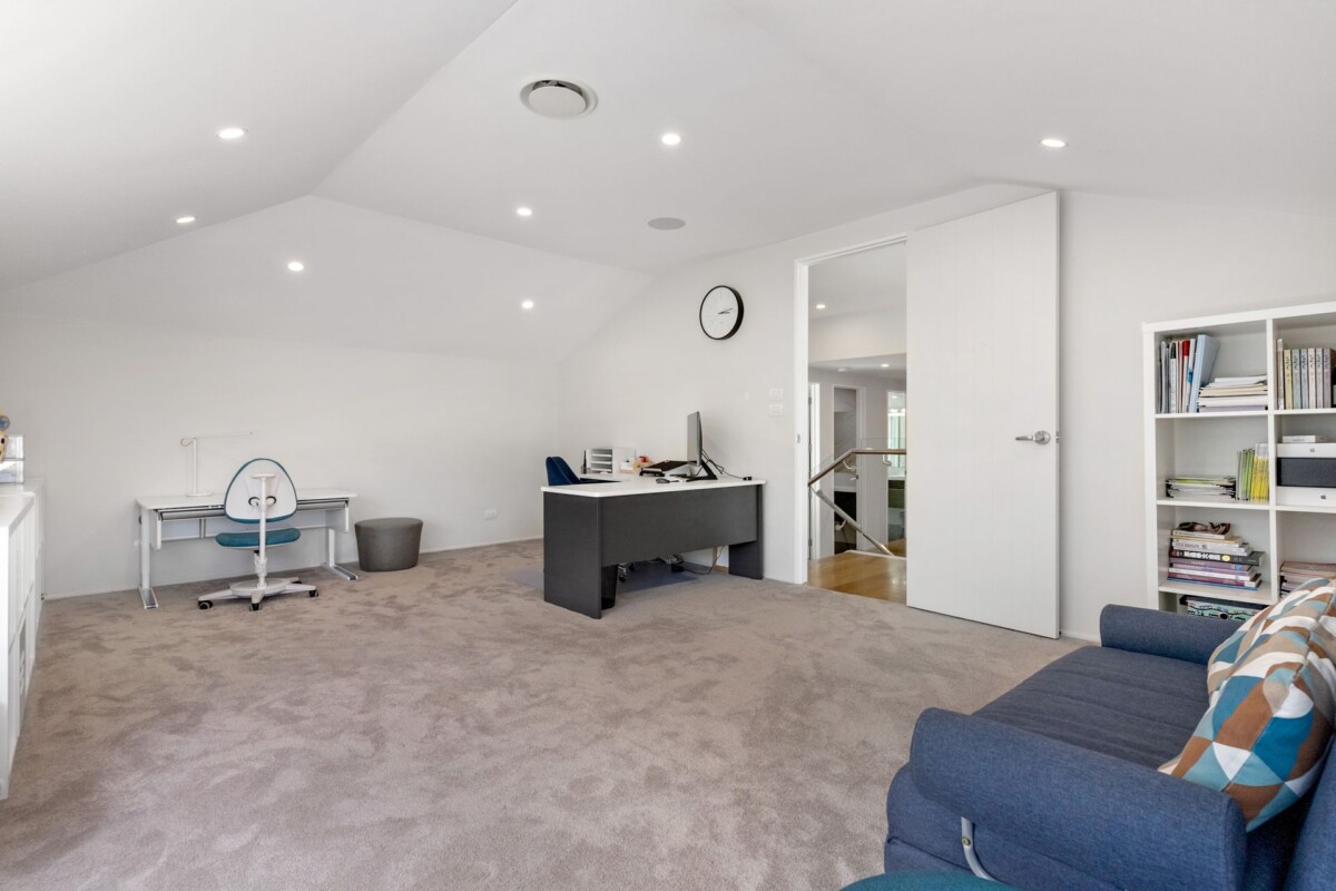 Must sell, Make an offer, Top school zones, 5 beds house on 497 m2 section, central air-conditioning & underfloor heating, 30B Bracken Avenue Takapuna, Auckland