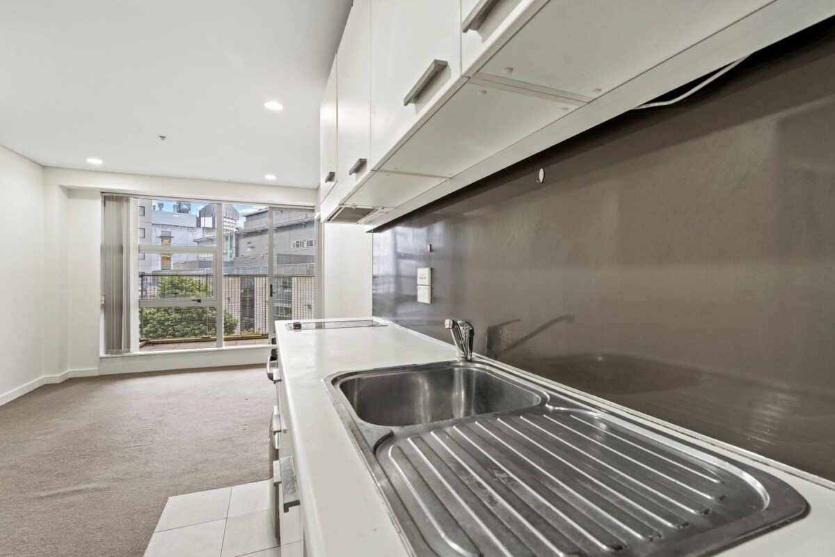Double Auckland Grammar school zone, Unit Titil (no leasehold worries), 2 beds 1 bath CBD, walks to Uni, 208/37 Symonds Street, Grafton, Auckland