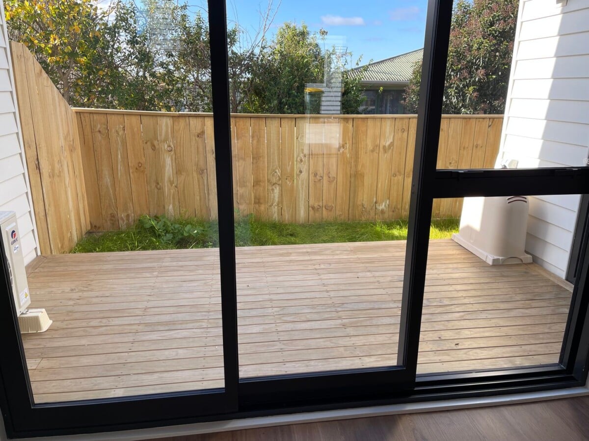 Huge Price Drop – Must Be Sold Urgently, Brandnew 3 beds home with Views, minutes to Westgate Mall, 4/196 Royal Road, Massey, Auckland