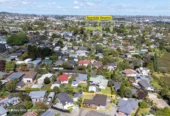 Avondale College zone, Brick & Tile 3 beds house on 367m² section, 134B Avondale Road, Avondale, Auckland