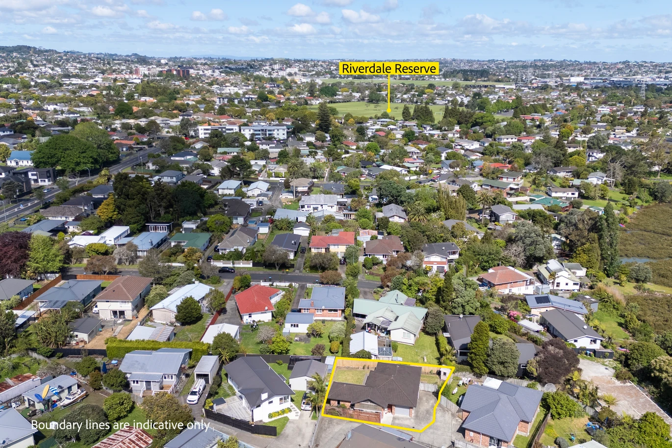 Avondale College zone, Brick & Tile 3 beds house on 367m² section, 134B Avondale Road, Avondale, Auckland
