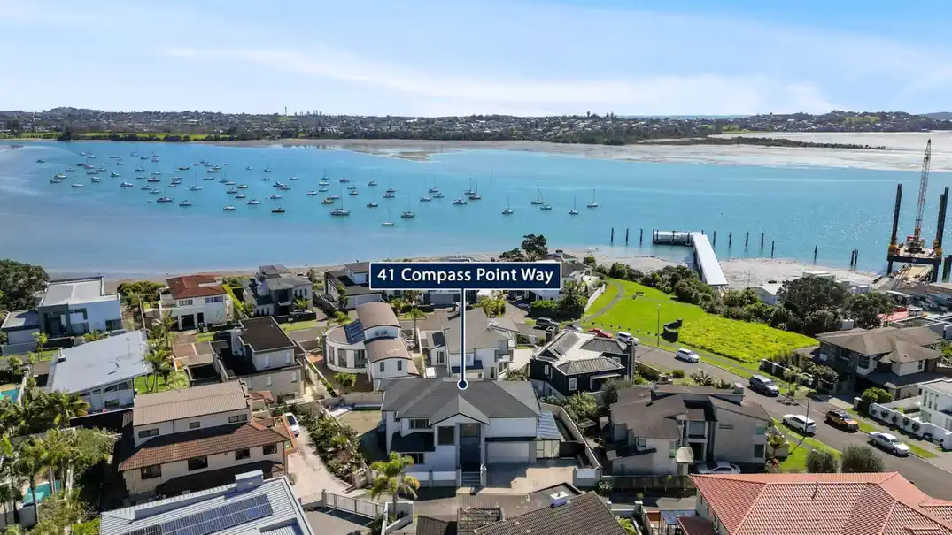 Macleans Zone, Sea views, 7 beds house on 575m2 section, with Self-Contained Granny Flat, 41 Compass Point Way, Half Moon Bay, Auckland