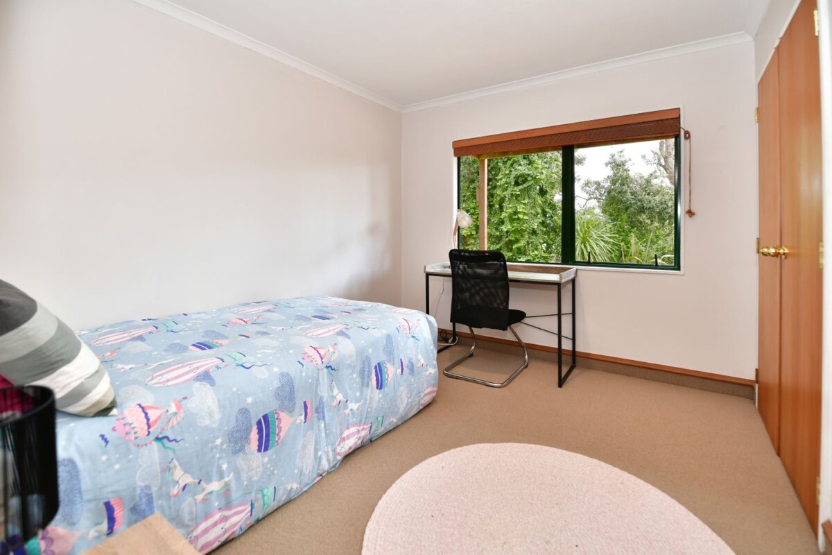 200m2 4 beds house 2 baths house with garage with sea views, Whangaparoa School & College zoning, Walk to Stanmore Bay Beach, New World, cafés, bus stops & leisure centre, 2/603 Whangaparaoa Road, Stanmore Bay, Auckland